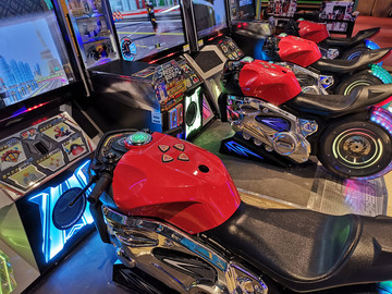 电玩城中的速度与激情 探索摩托电玩设备的魅力